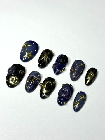Coraline inspired nail set